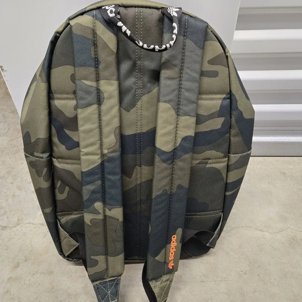 New Adidas Original Trefoil Camoflauge Orange Signal Backpack‎
